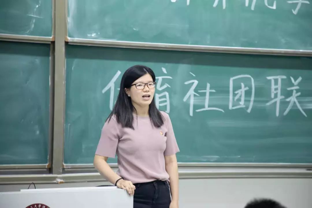 \ \