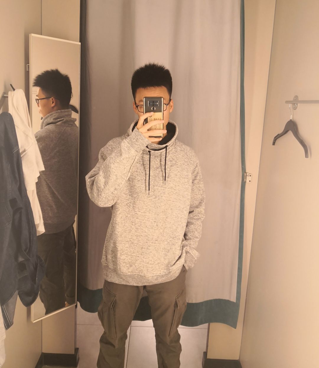 \ \